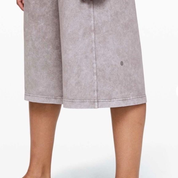 Lululemon Inner Glow Culottes Size 2 Washed Half Moon - Picture 4 of 13